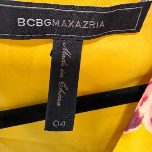 Mabel Floral Dress in Bamboo Combo
BCBGMAXAZRIA
Color:Bamboo Combo size 4 NWOT - Picture 5 of 6